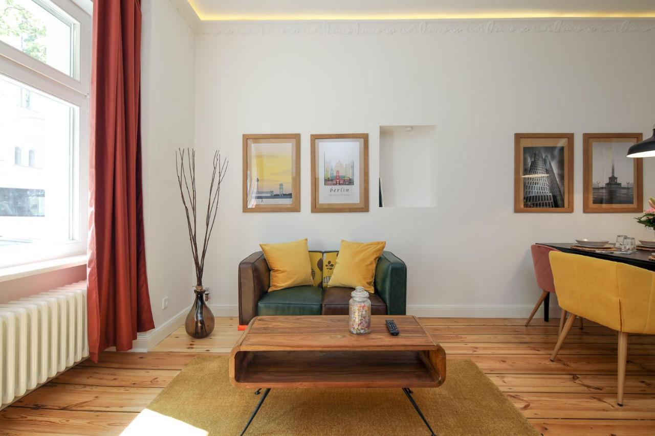 4 Personen Altbau Apartment nahe Kurfürstendamm Berlín Exterior foto